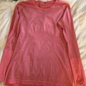 Lululemon run swiftly